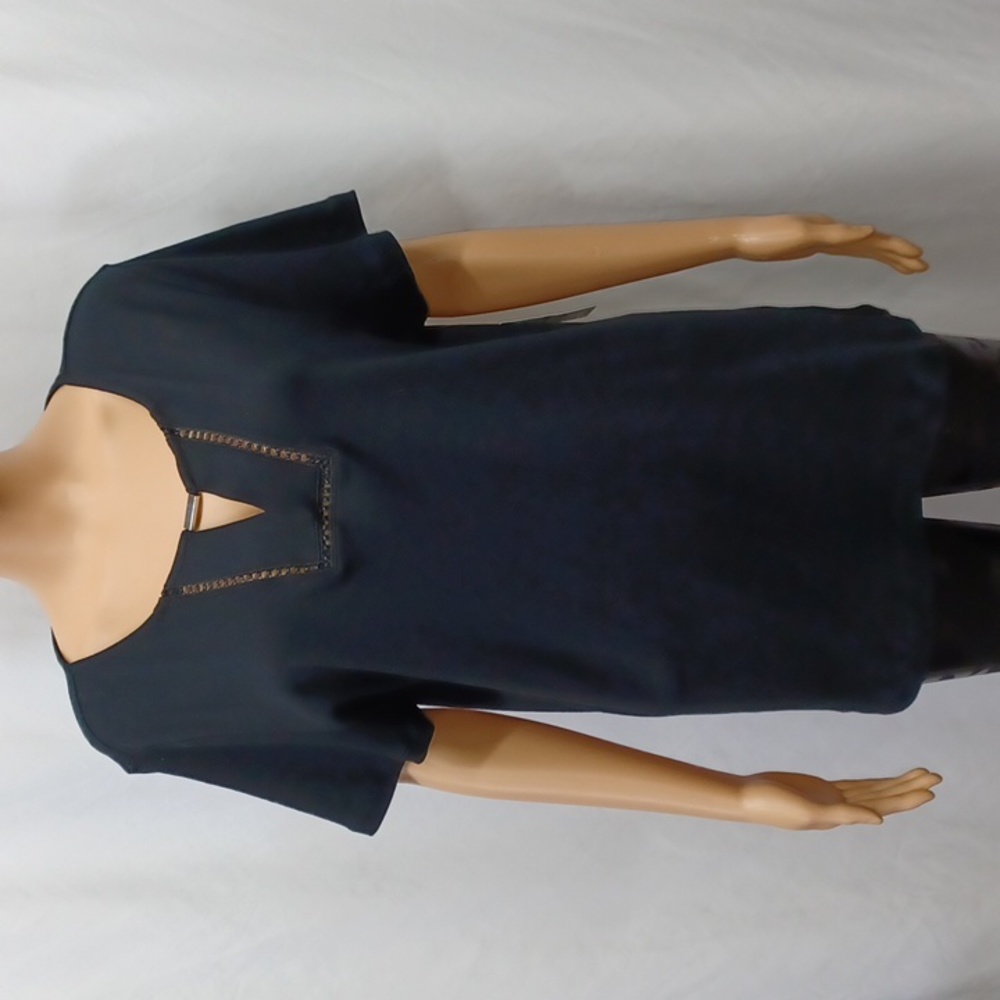 Karen Scott Women's Cotton Keyhole-Cutout Top, Deep Black - Picture 2 of 9